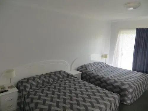 Heritage Lodge Motel Charters Towers