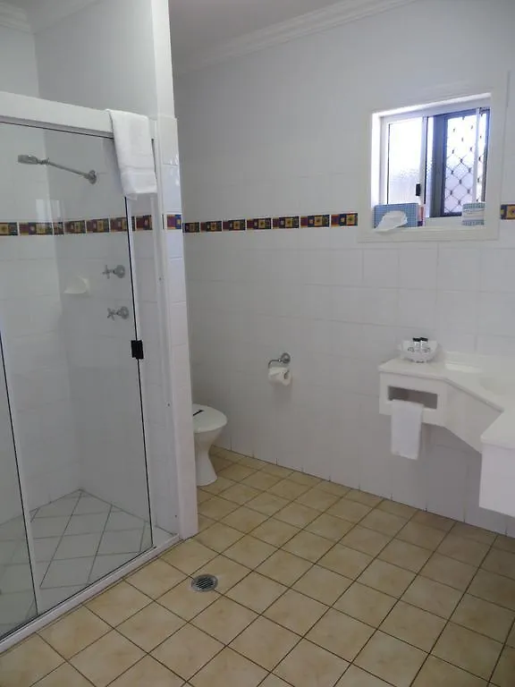 Heritage Lodge Motel Charters Towers 3*,