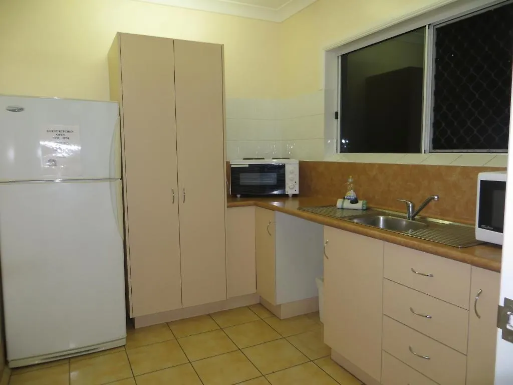 ***  Heritage Lodge Motel Charters Towers Australia