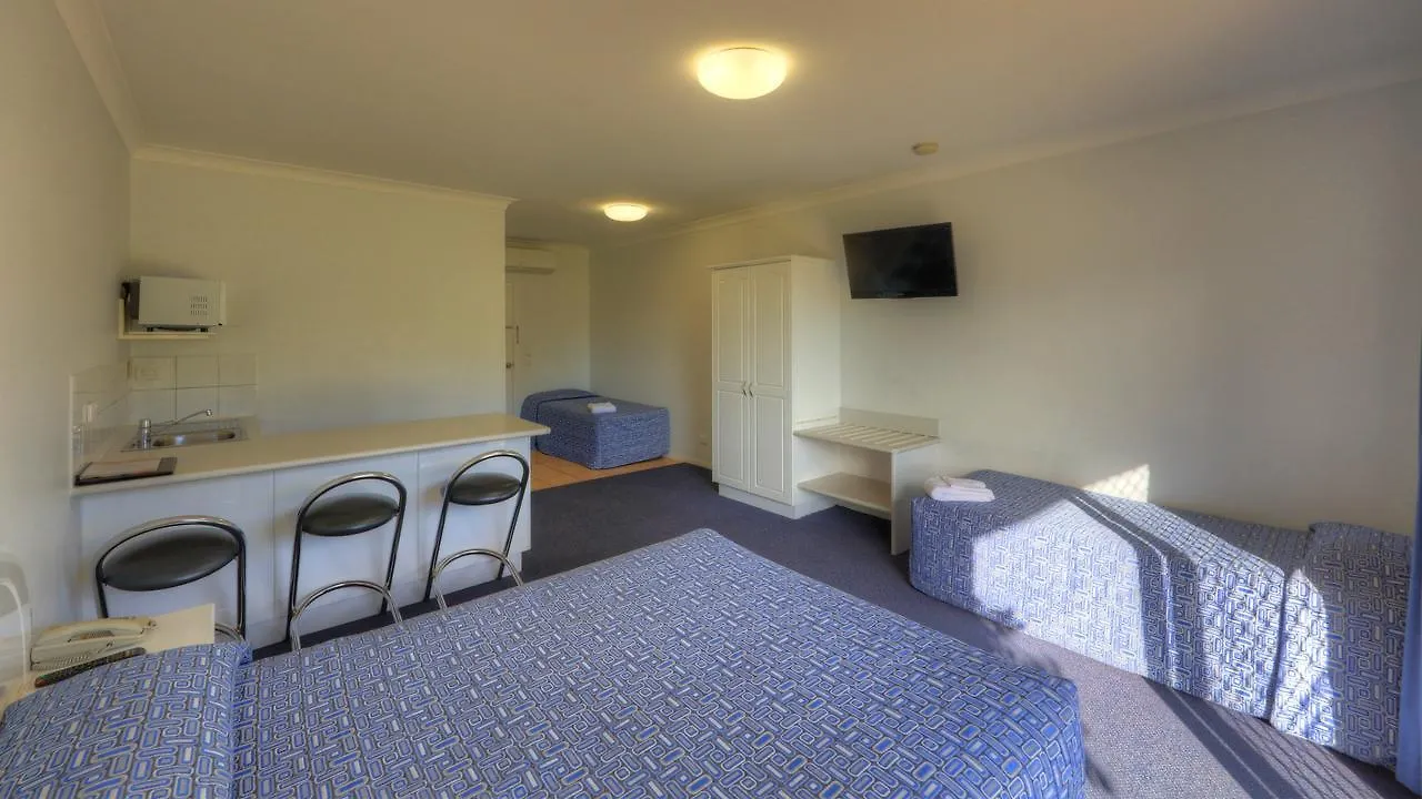 Heritage Lodge Motel Charters Towers